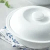 Oven-to-table casserole dish