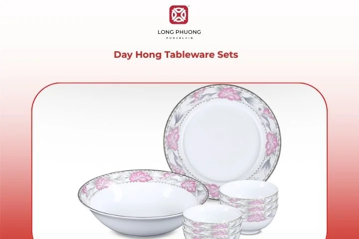 Day Hong dinner set featuring vivid pink blossoms on crisp white porcelain, with smooth and refined edges