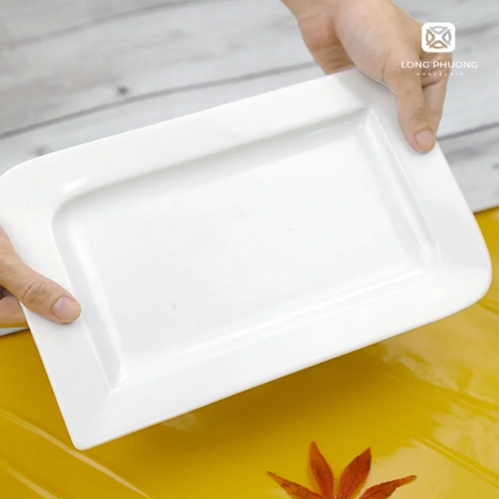 Leaf-Shaped-Rectangular-Plate (3) A unique piece that stands out in any plates set