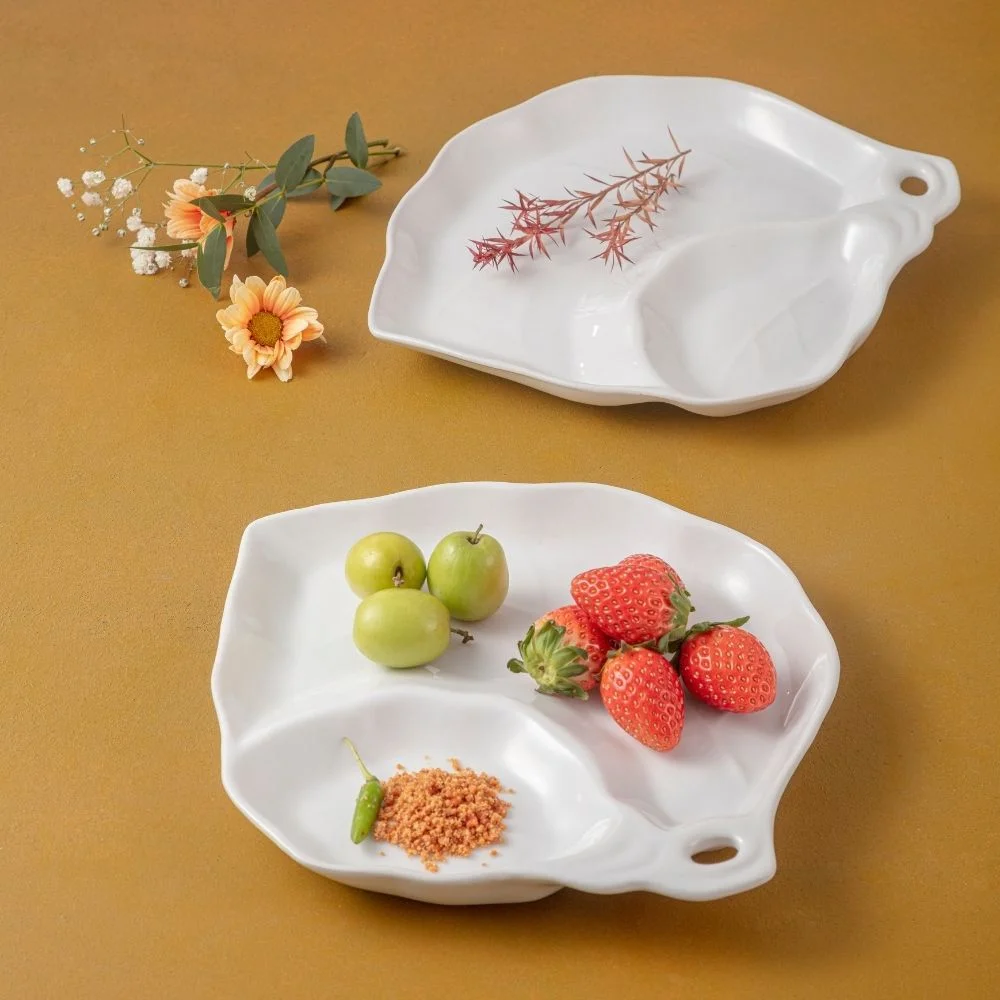 Leaf-Shaped Two-Compartment Plate (3) Blending nature-inspired beauty with practicality